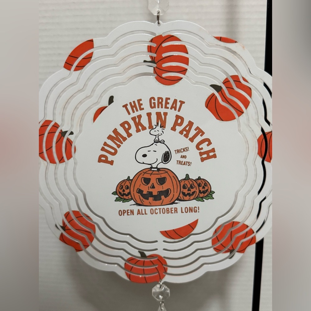 Pumpkin Patch Snoopy Orange And White Metal Wind Spinner With Crystal Tail New - Picture 2 of 3